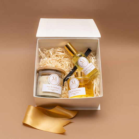 Pear and gardenia gift set